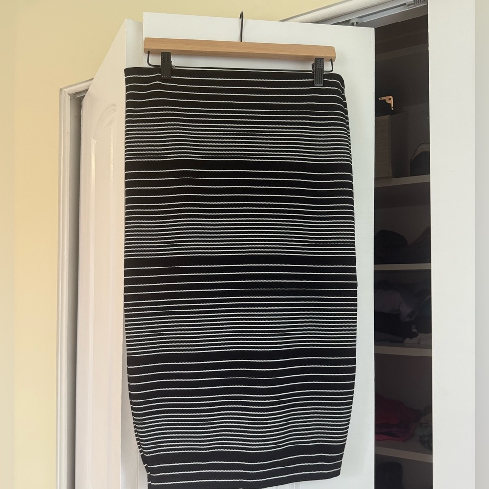 Black and white pencil striped pencil skirt